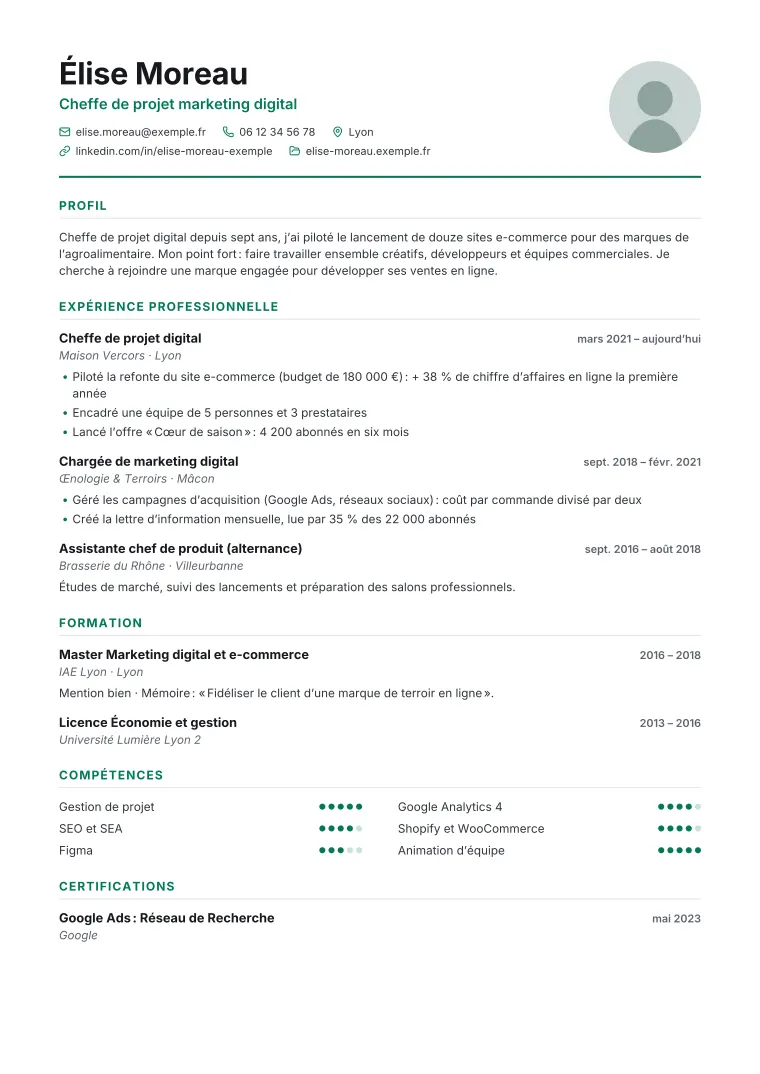 Aperçu : CV « Classique » rempli avec un exemple fictif